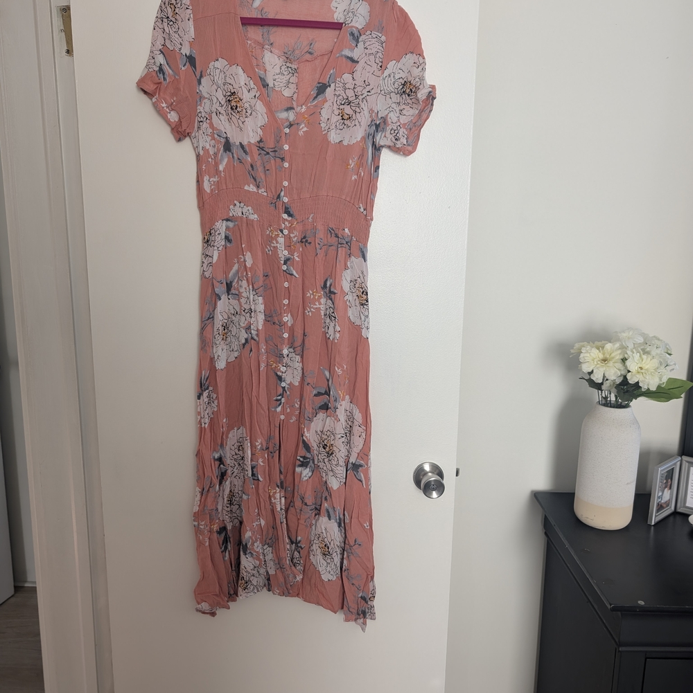 Chic Floral Button-Down Midi Dress